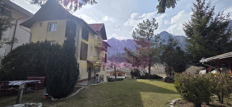 Vila de vanzare cu 8 camere si garaj in Busteni