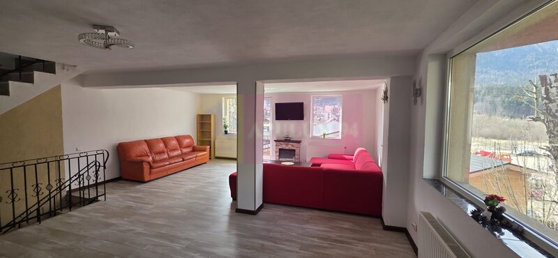 Vila de vanzare cu 8 camere si garaj in Busteni