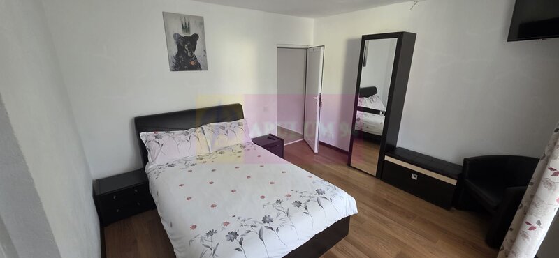 Vila de vanzare cu 8 camere si garaj in Busteni